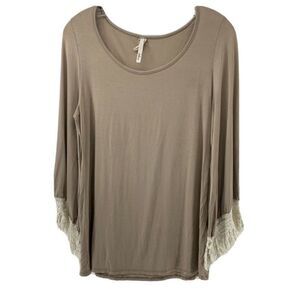 Bellamie Fringe Bell Sleeve Boat Neck Blouse M